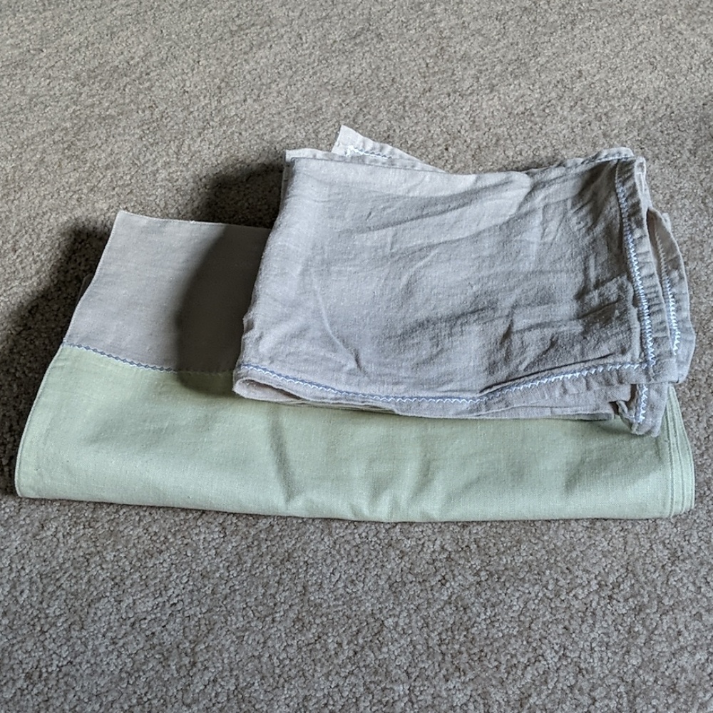 Placemats and Napkins set